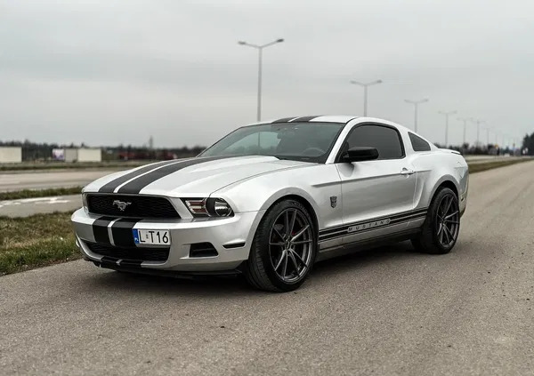 samochody osobowe Ford Mustang cena 54000 przebieg: 275000, rok produkcji 2011 z Kock